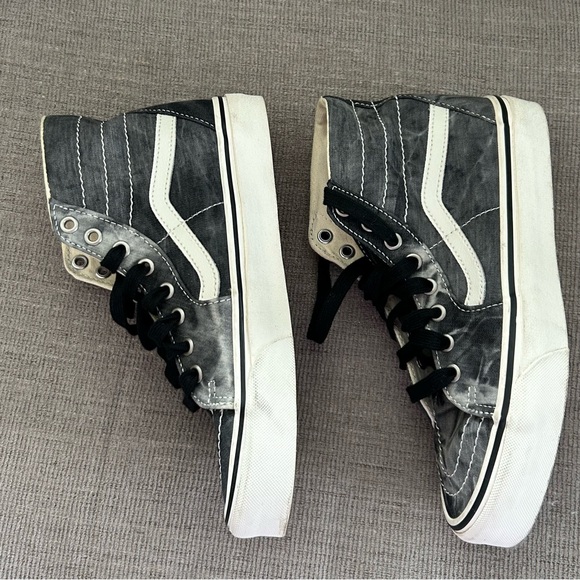 Vans Classic Black and Cream Sneakers - Picture 5 of 8